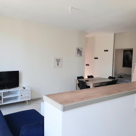 Le Scandinave Apartamento Joigny Exterior foto